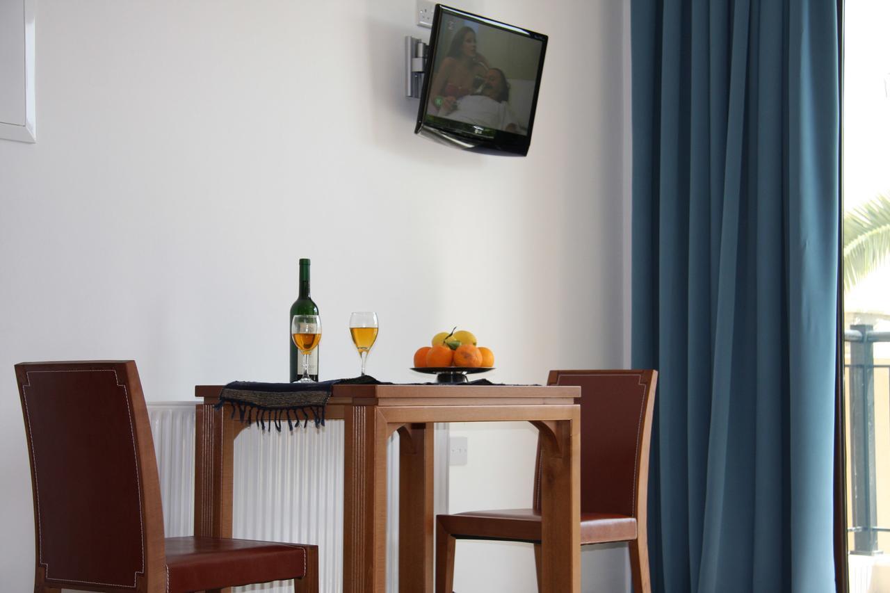 C & A Hotel Apartments Polis ภายนอก รูปภาพ